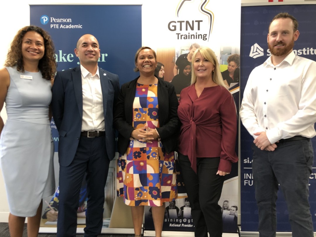 图片——达尔文测试中心开业，1080像素